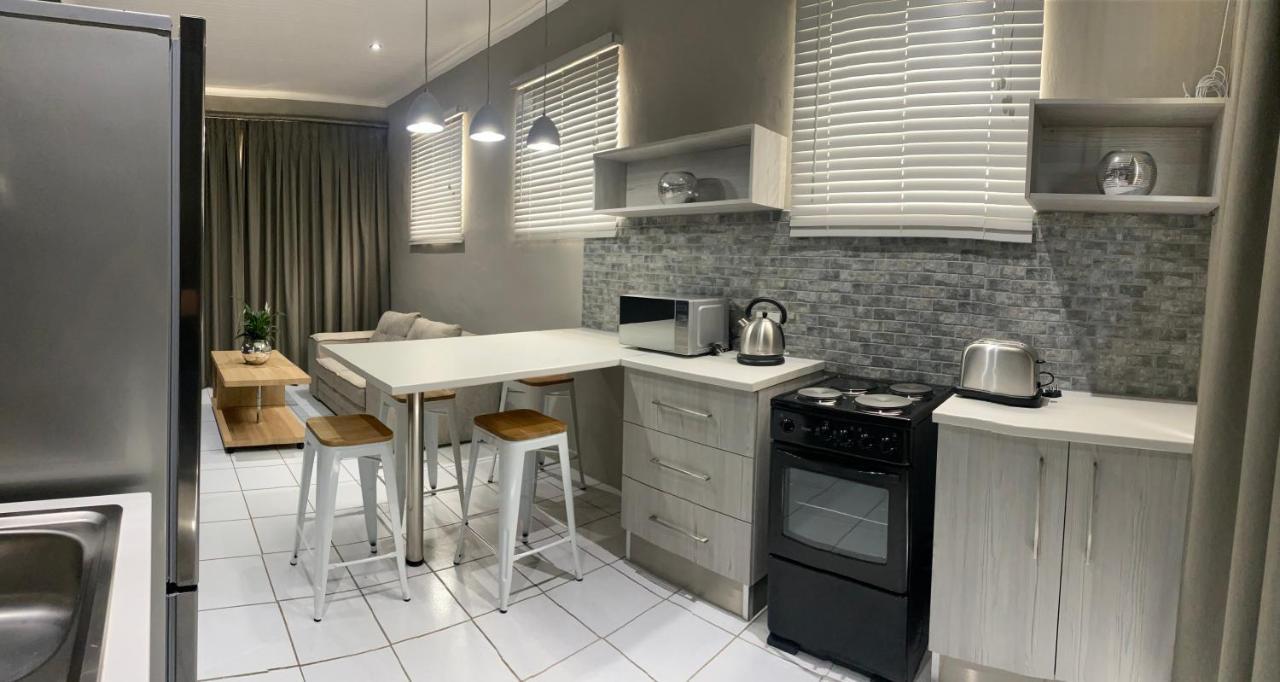 Adventure Apartment - Colchester - 5Km From Elephant Park Esterno foto